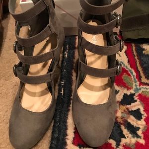Gray Shoes Size 6.5
